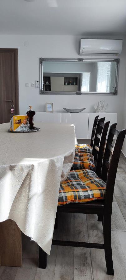 Apartman Leona Kaštela Exterior foto